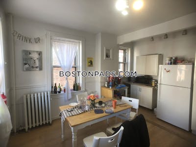 Brookline 5 Bed, 1.5 Bath Unit  Boston University - $8,125 No Fee